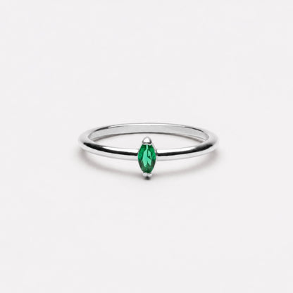 Dainty Emerald Ring