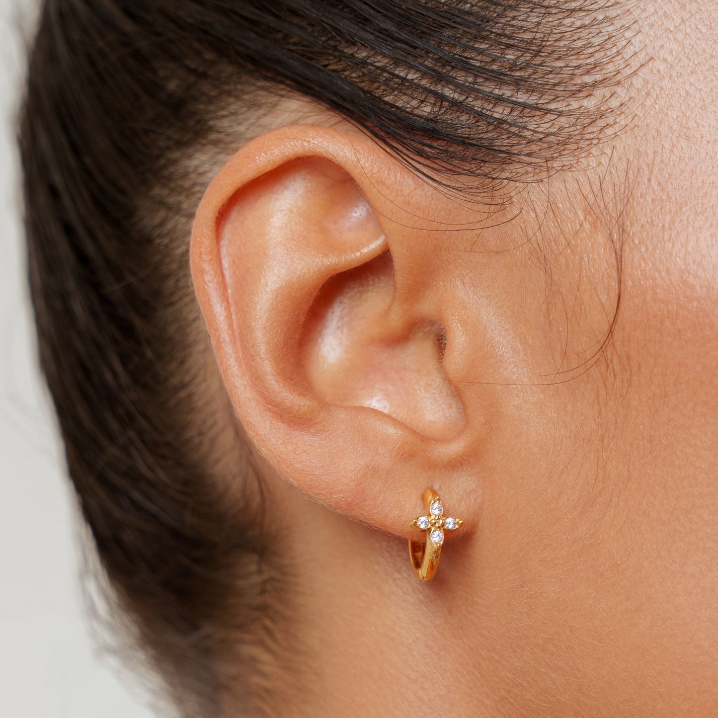 Pendientes de aros de margaritas