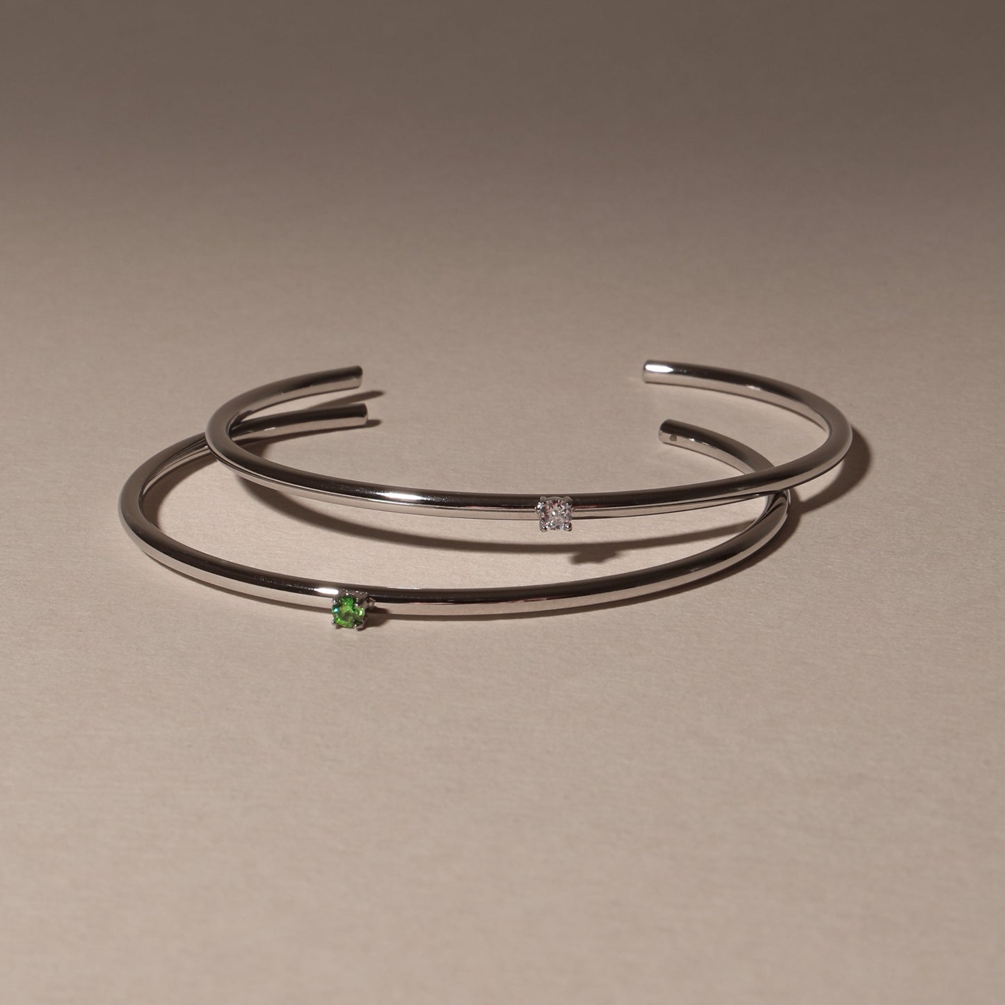Brazalete Delgado de Esmeraldas