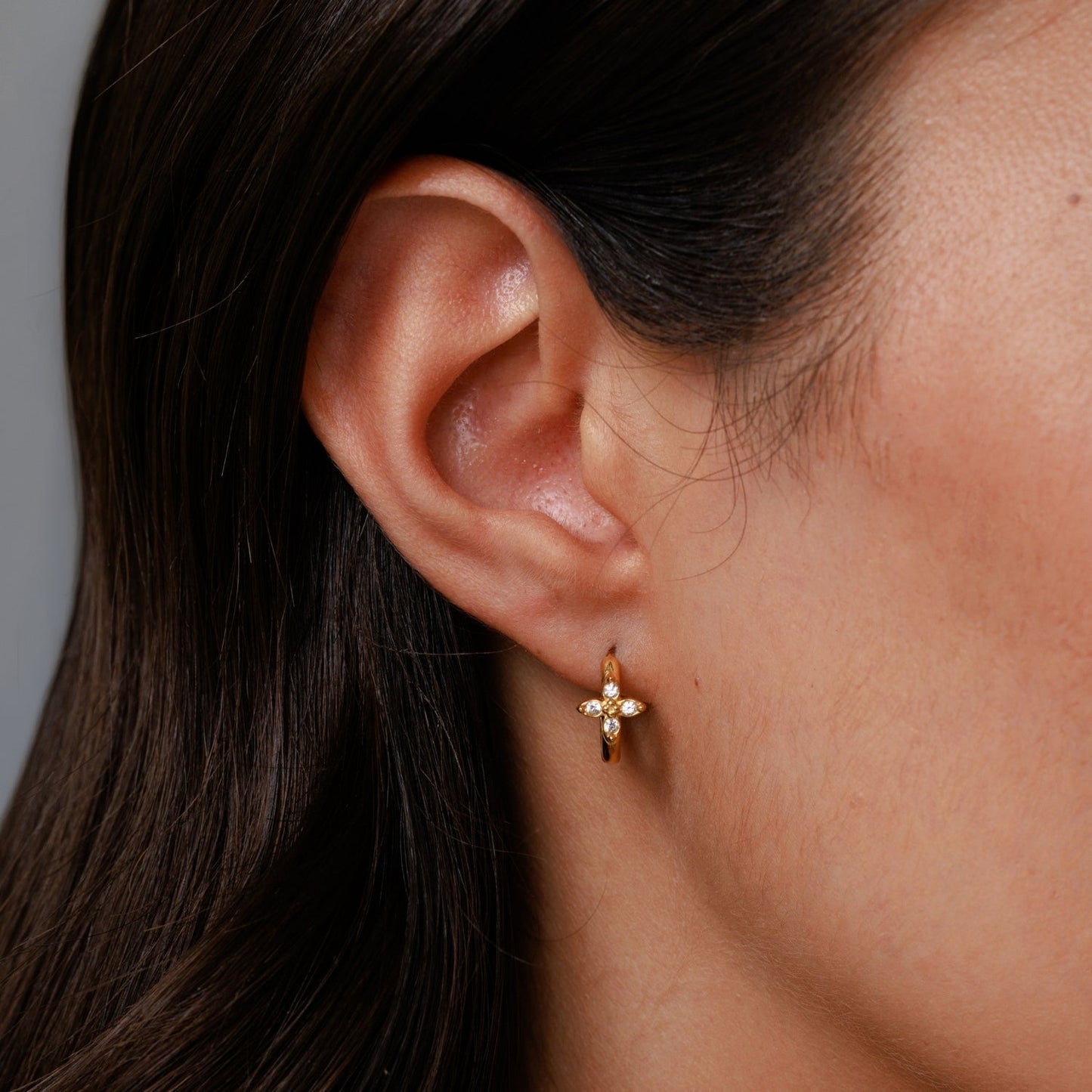Pendientes de aros de margaritas