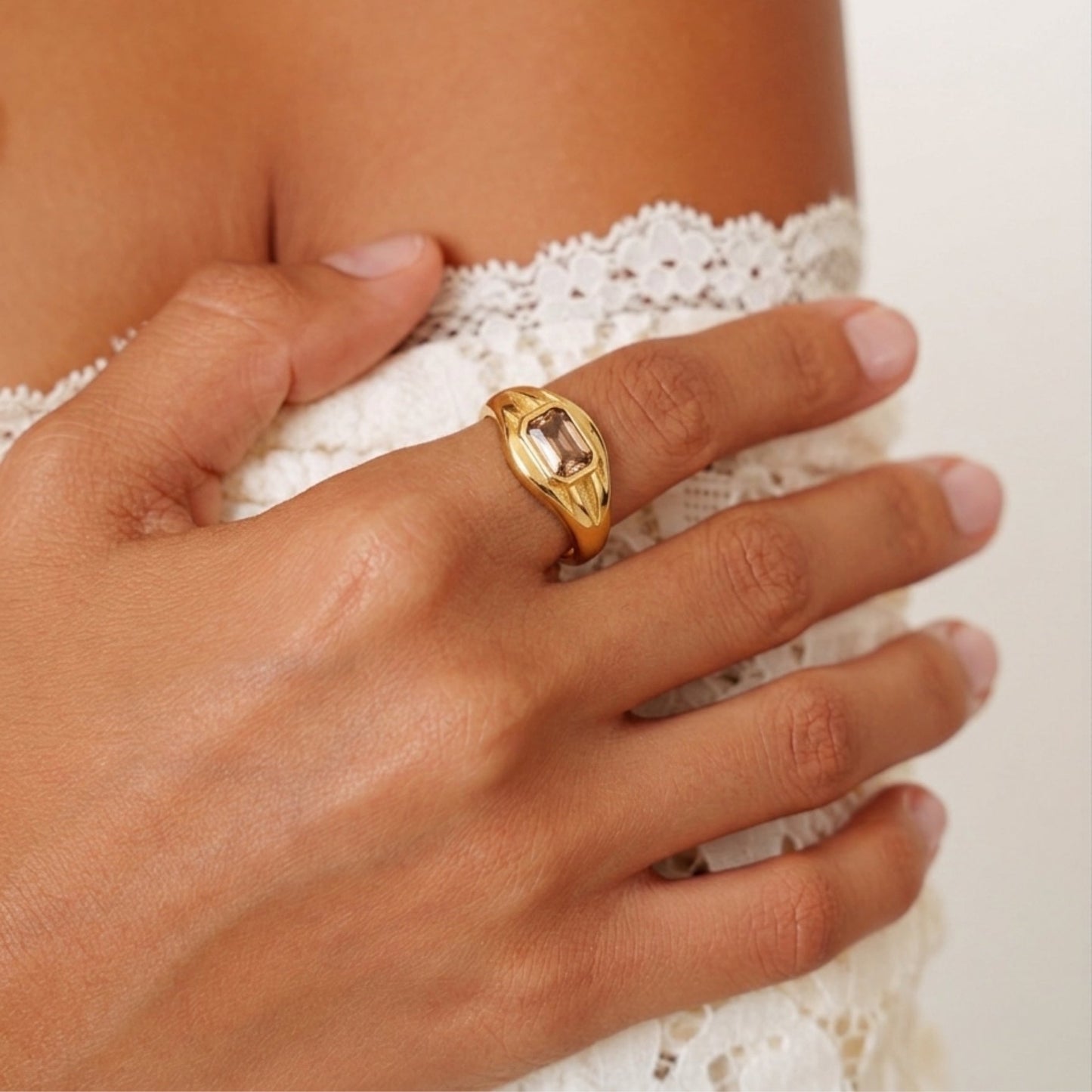 Anillo Ocre