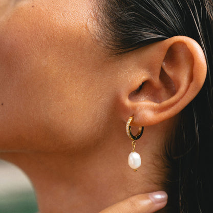 Pendientes de aro con perlas de agua dulce